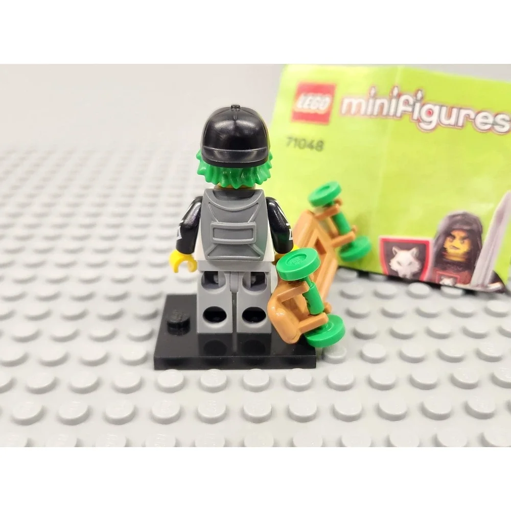 LEGO Longboarder Minifigure Series 27 71048 Skateboard col455 NEW